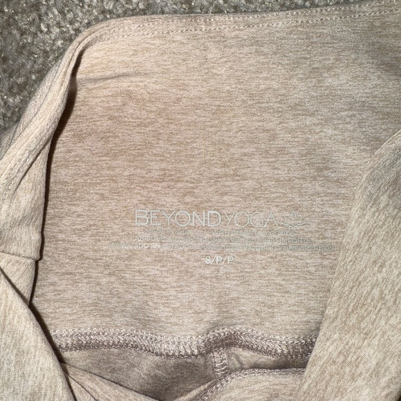 Beyond Yoga Set - Picture 4 of 5